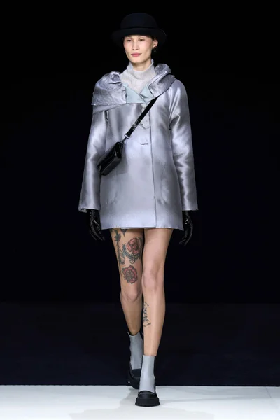 Look 2